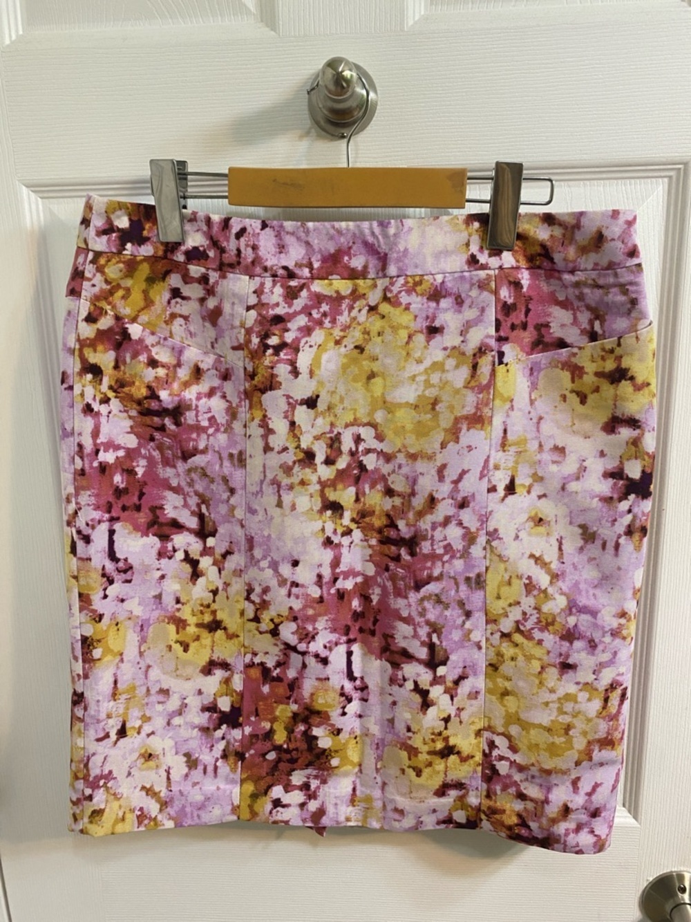 LOFT Pink Floral Abstract Impressionist Women’s Spring Skirt Size 10 Pockets